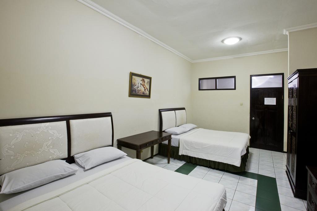 Hotel Galuh Anindita Yogyakarta Ngoại thất bức ảnh